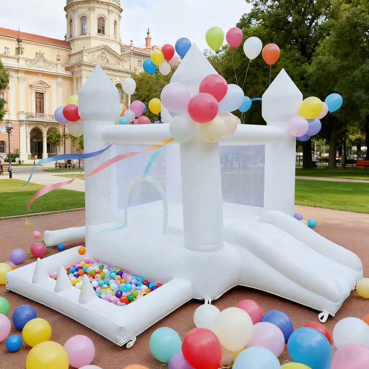 Biały dmuchany zamek do skakan – Kids Outdoor House recenzja i cena