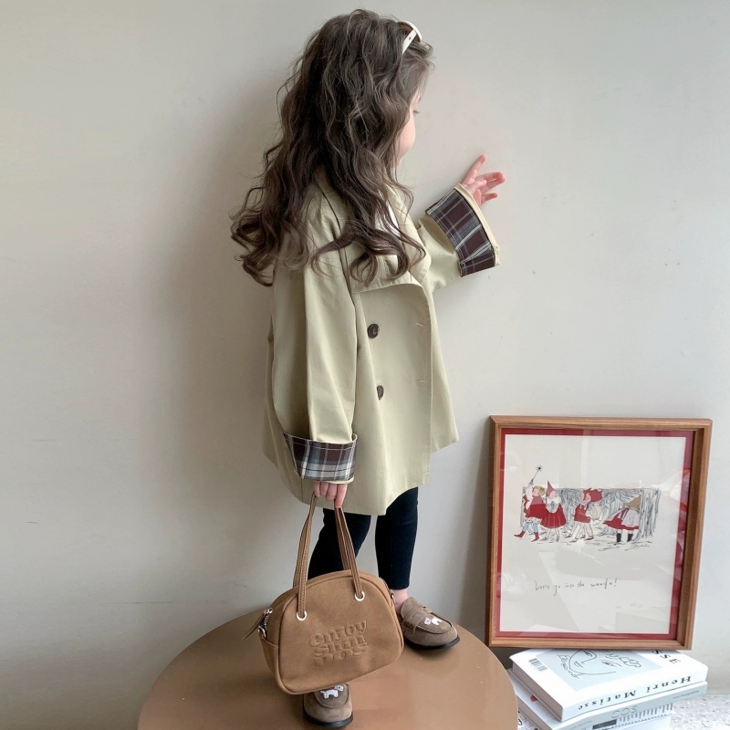 Kurtka wiatrówka dla dziewczyn – Kids Outdoor Jacket recenzja i cena