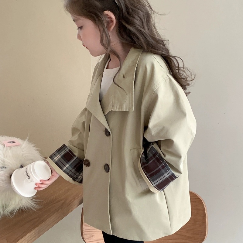 Kurtka wiatrówka dla dziewczyn – Kids Outdoor Jacket recenzja i cena